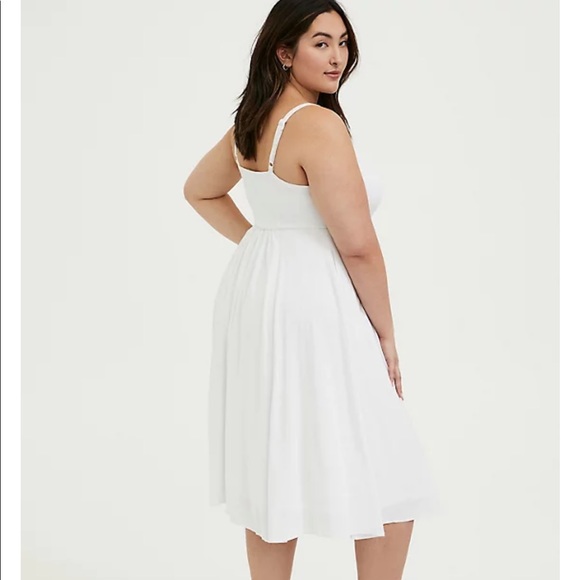 TORRID White stretch woven button midi dress. Size 2. - Picture 12 of 14